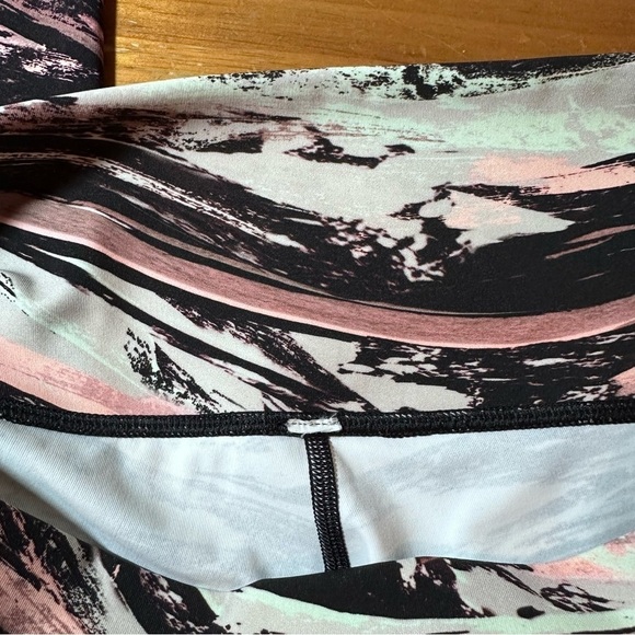 Women’s Lululemon Leggings - Picture 7 of 8